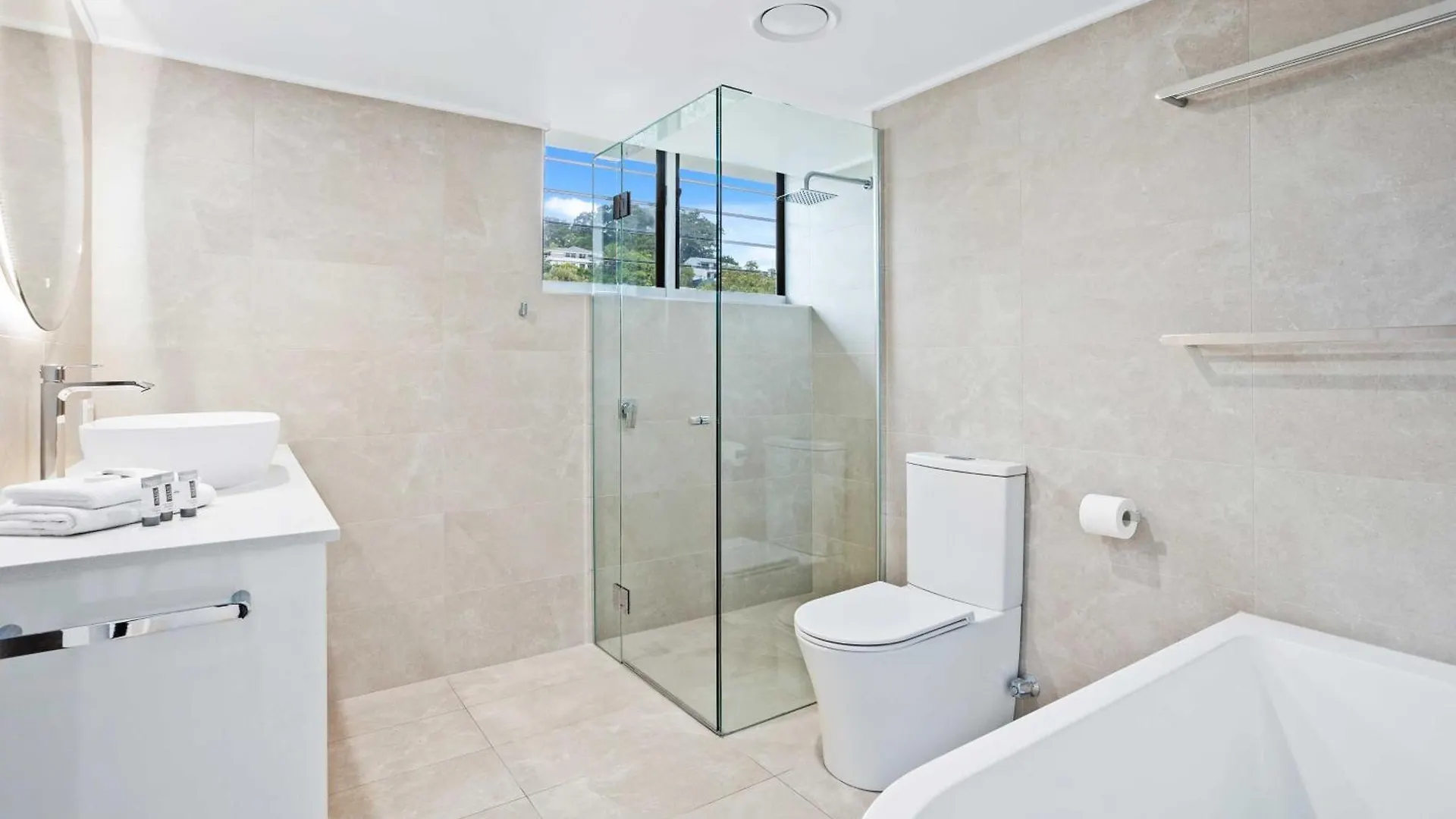 גולד קוסט Expansive Hilltop Ocean Views In Burleigh Heads אוסטרליה
